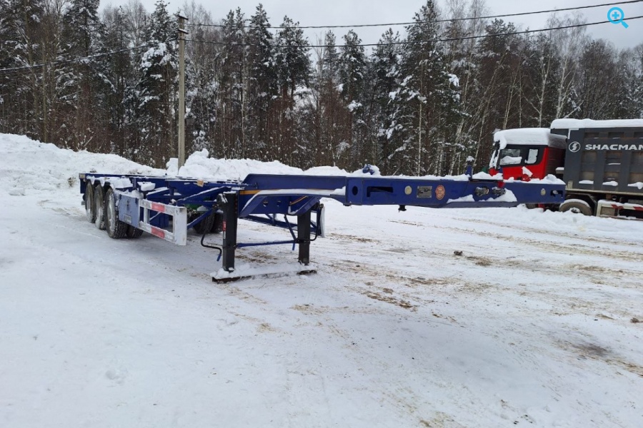 Контейнеровоз TITAN (SKELETON SEMI)