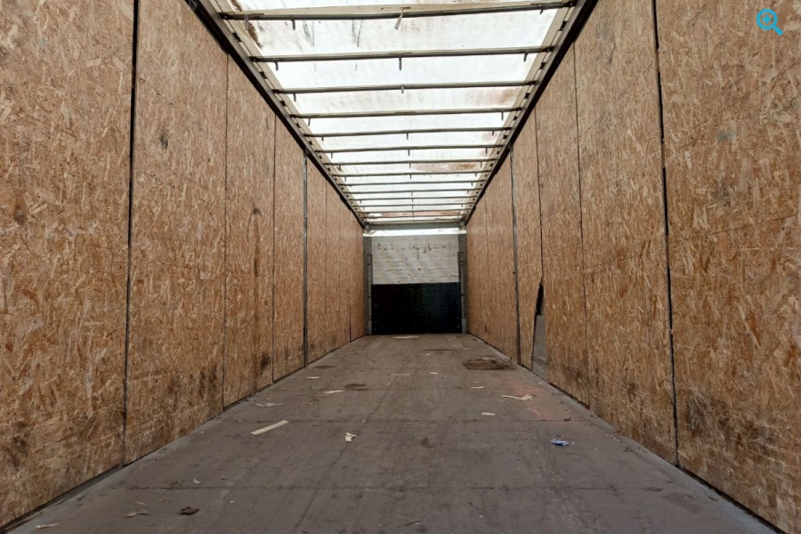 SCHMITZ CARGOBULL 9084