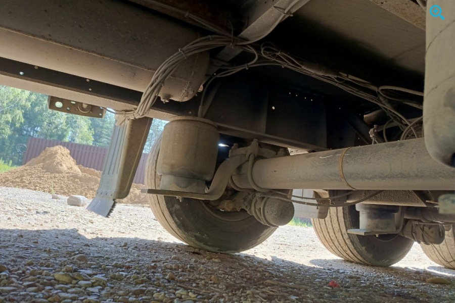 SCHMITZ CARGOBULL 9084