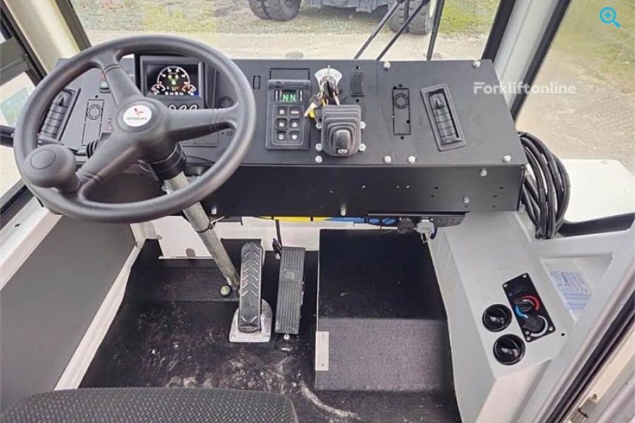 Терминальный тягач Terberg YT220