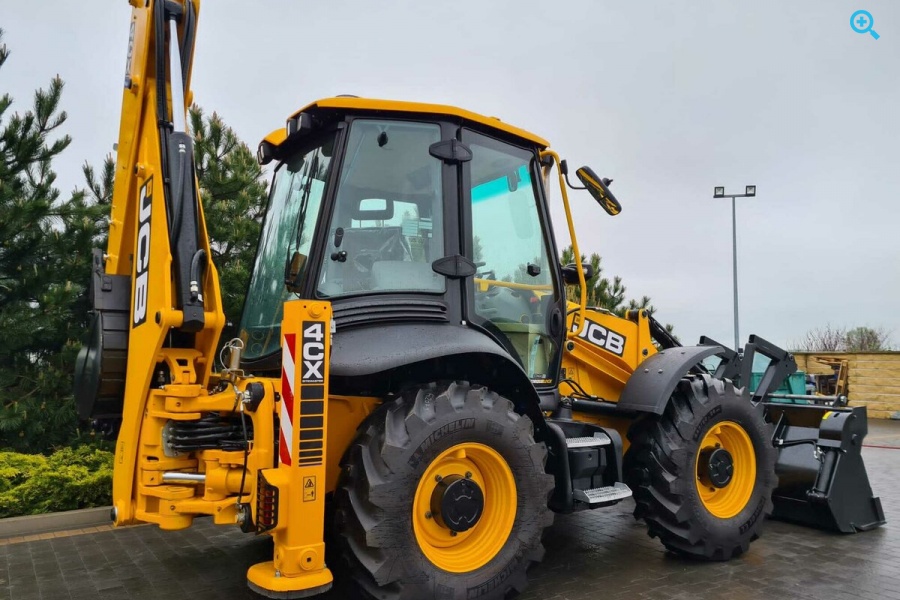 JCB 4СХ ECO на джойстике