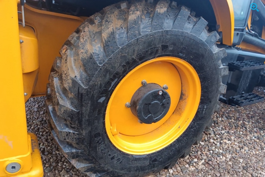 Экскаватор-погрузчик JCB 3DX