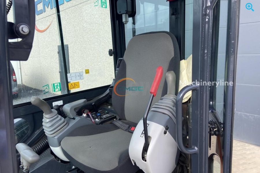 Мини-экскаватор Hitachi ZX26U-6 CR