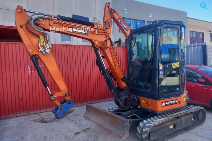 Мини-экскаватор Hitachi ZX33U-6