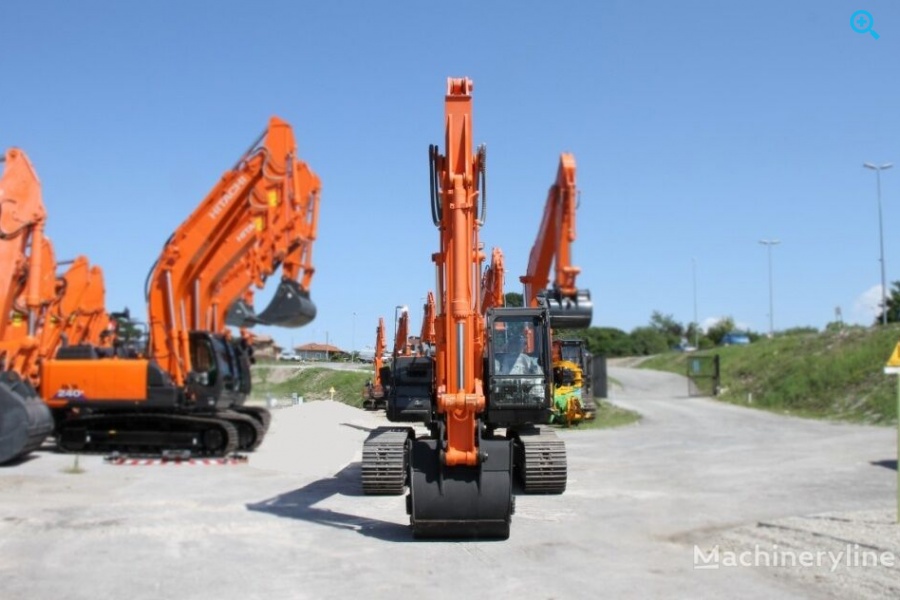 Гусеничный экскаватор Hitachi ZX 220LC-Gi