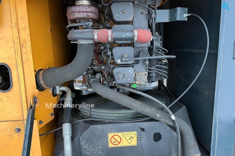 Гусеничный экскаватор Hyundai R 210 L
