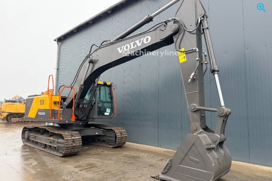 Гусеничный экскаватор Volvo EC210