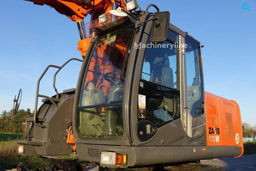 кКолесный экскаватор Hitachi Zaxis 170w