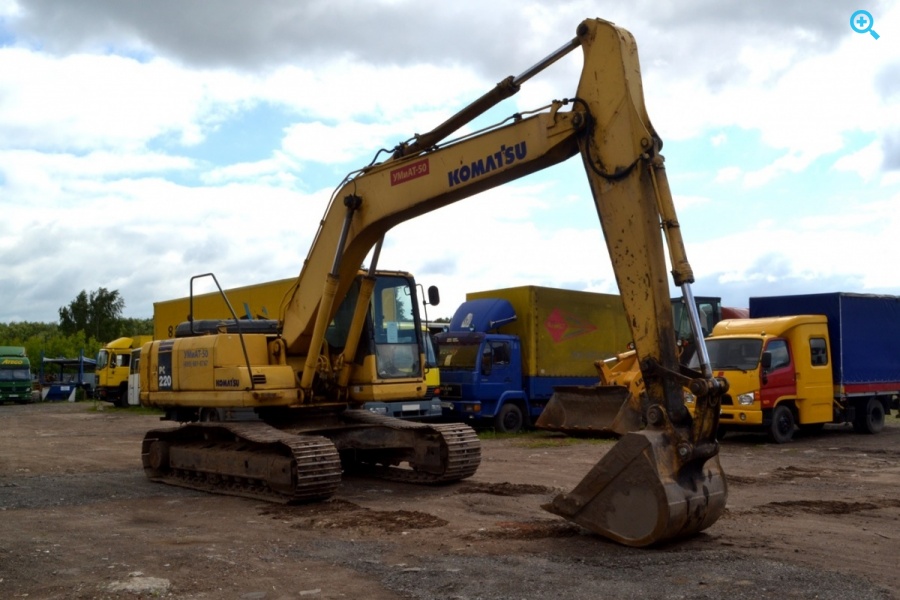 Экскаватор KOMATSU PC220-7