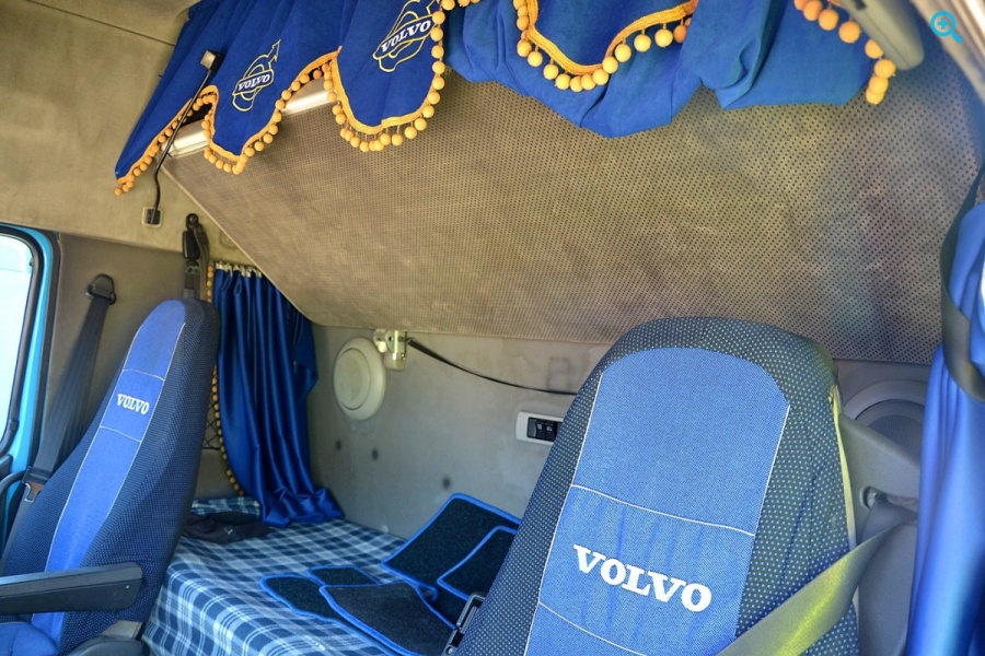 Эвакуатор Volvo FH12 6X2