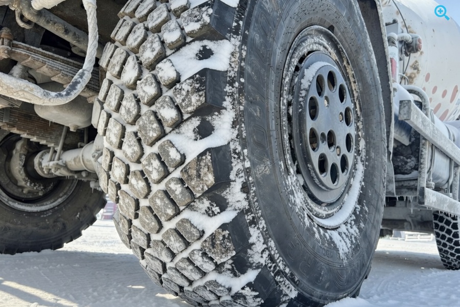 Автобетоносместитель Камаз 43118-46 вездеход