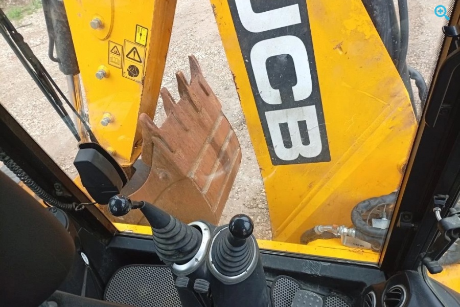 Экскаватор-погрузчик JCB 3CX Site Master