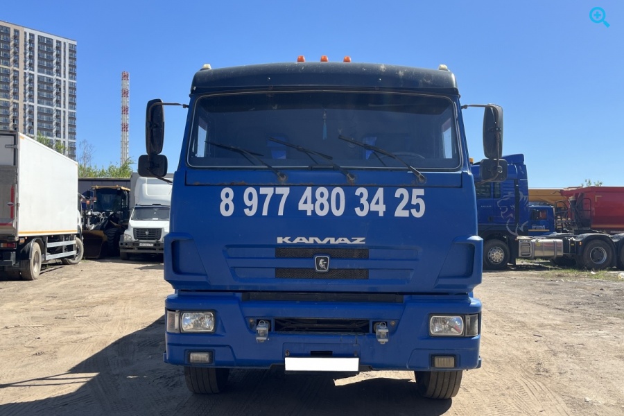 Бортовой грузовик КАМАЗ 65117-N3 оснащённый КМУ UNIC UR-333H