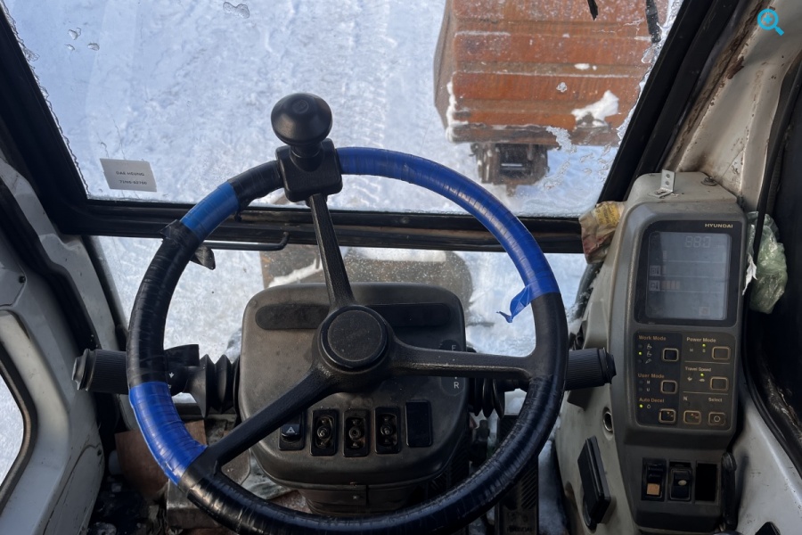 Полноповоротный колёсный экскаватор HYUNDAY Robex R170W-7 