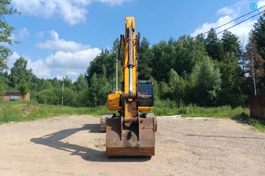 JCB JS330LC