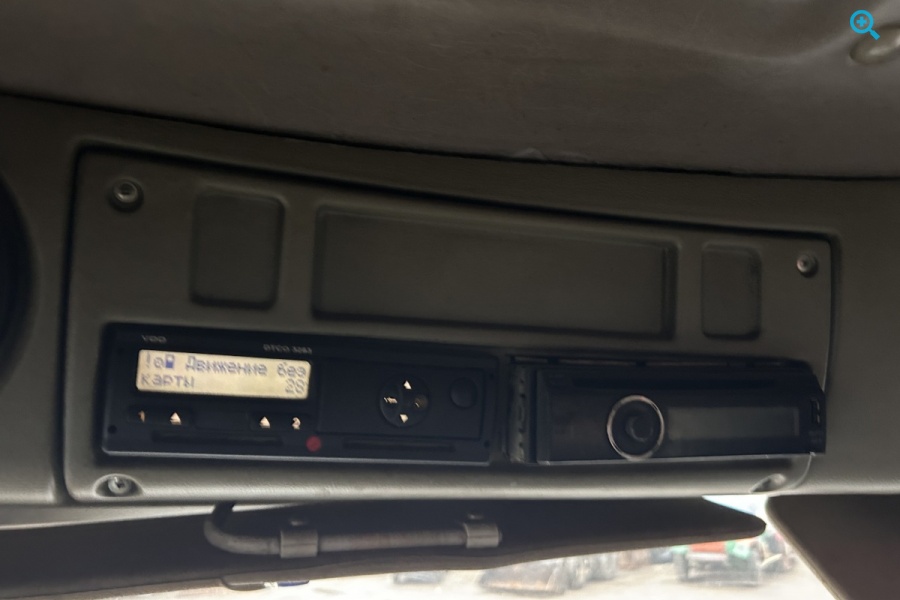 Бортовой грузовик КАМАЗ 65117 с КМУ DongYang