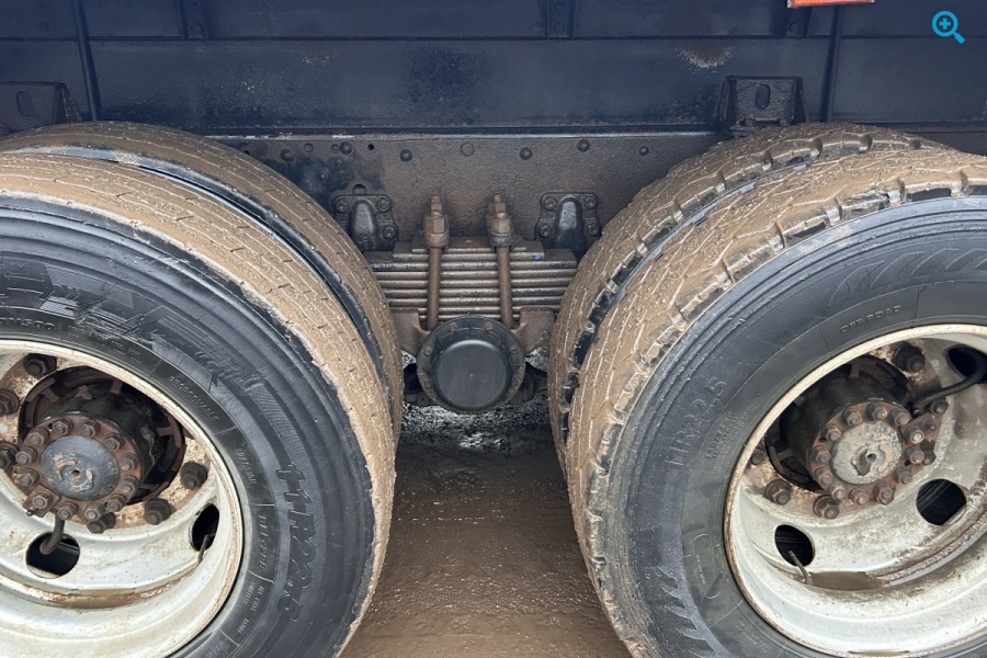 Бортовой грузовик КАМАЗ 65117 с КМУ DongYang