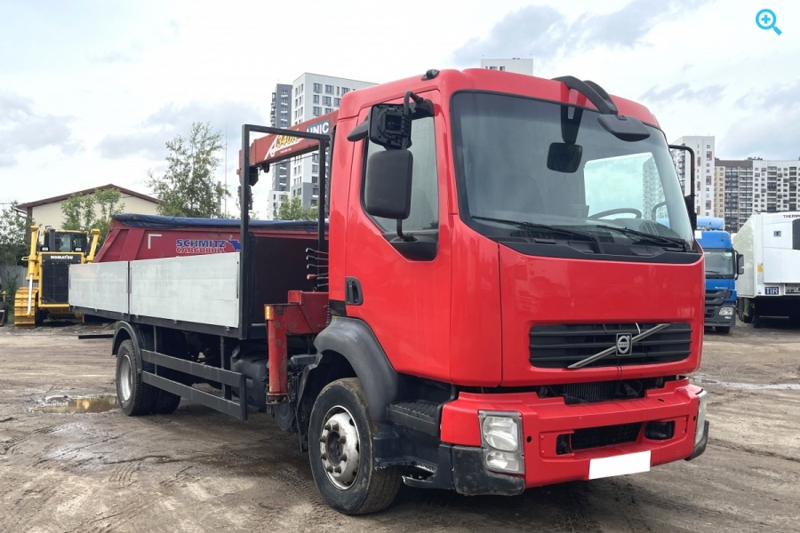 Бортовой грузовик VOLVO FLL 4x2