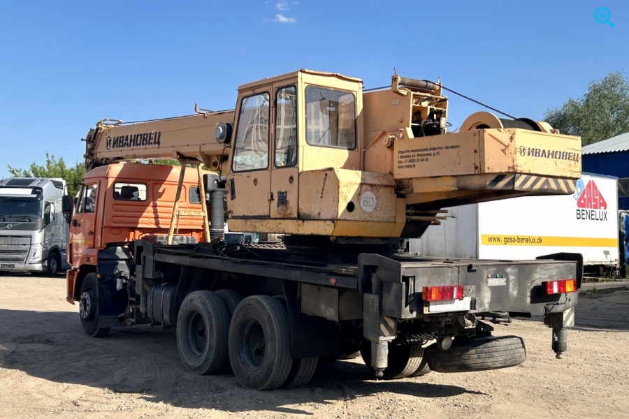 Атокран Камаз на шасси 65115  год выпуска 2014. 