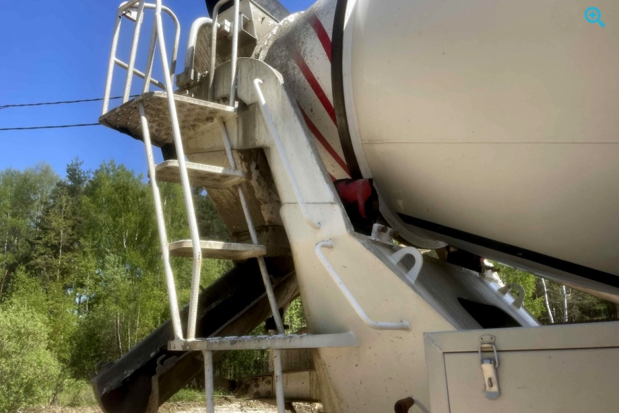 Автобетоносмеситель SHACMAN X3000