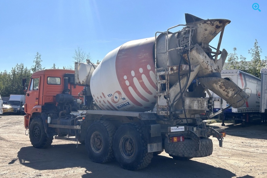 Автобетоносместитель Камаз 43118-46 вездеход