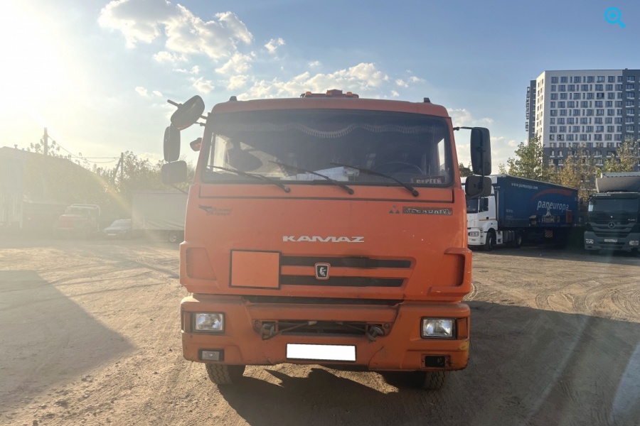 Бортовой КАМАЗ 65115 с крано-манипуляторной установкой UNIC V500