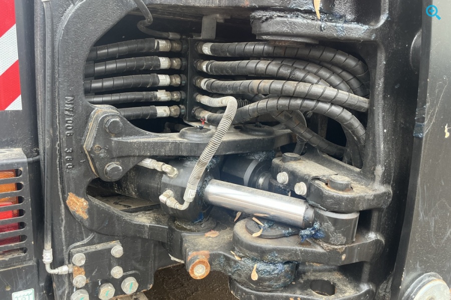 Экскаватор-погрузчик CUKUROVA 884