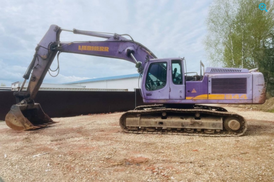 Гусеничный экскаватор Liebherr R 944