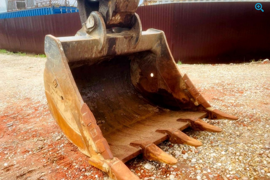 Гусеничный экскаватор Liebherr R 944