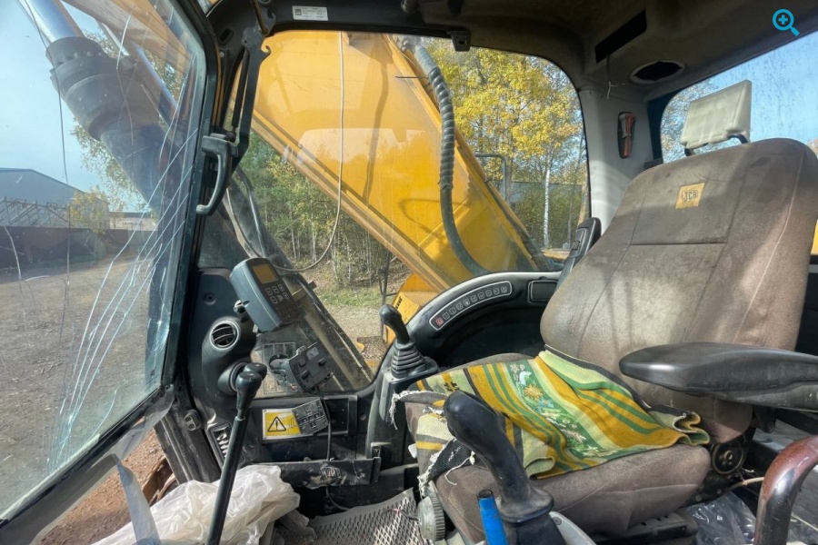 JCB JS 330LC T2