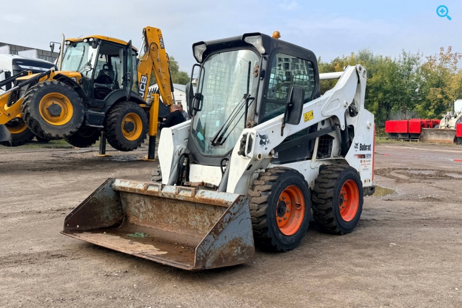 BOBCAT S570 (колёсный)
