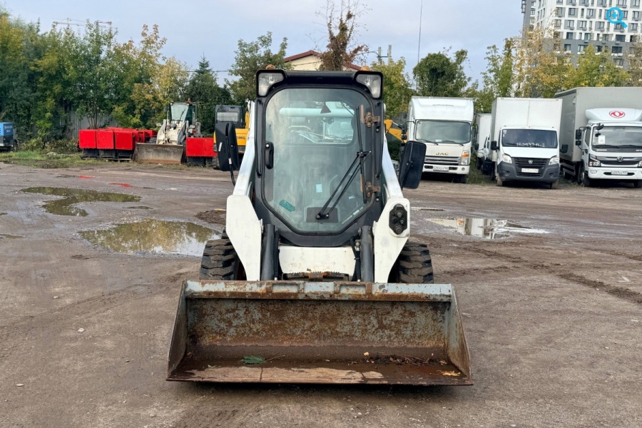BOBCAT S570 (колёсный)