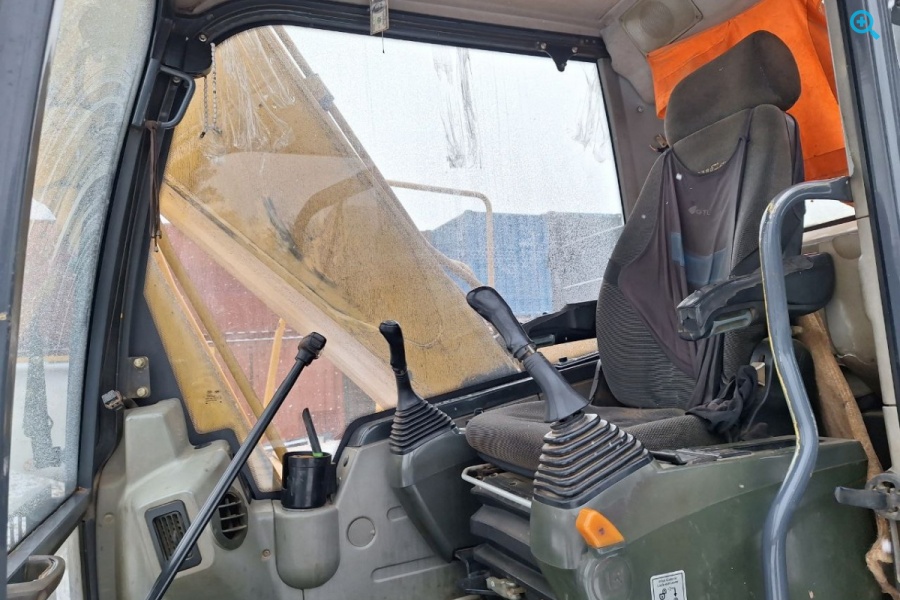 Гусеничный экскаватор LiuGong CLG920D 