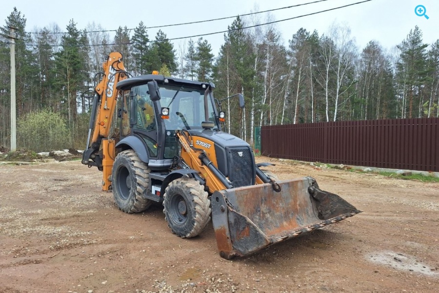 Case 570ST
