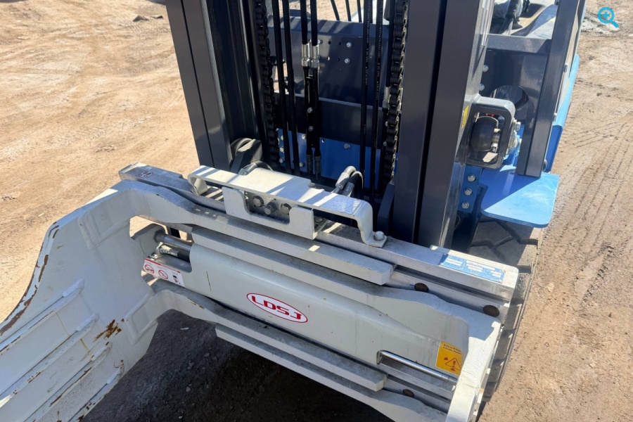 погрузчик TRF D20-3X5