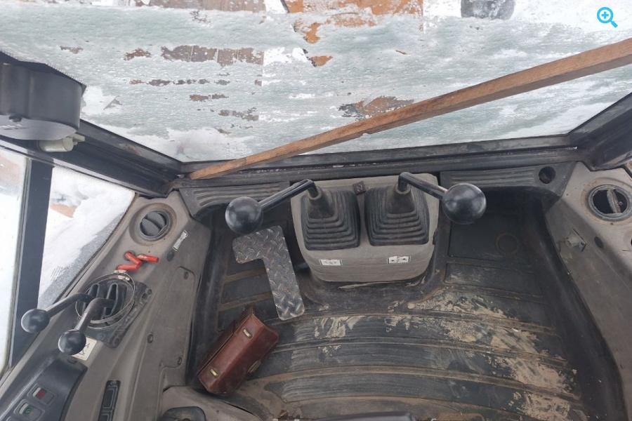 Экскаватор-погрузчик Case 695ST