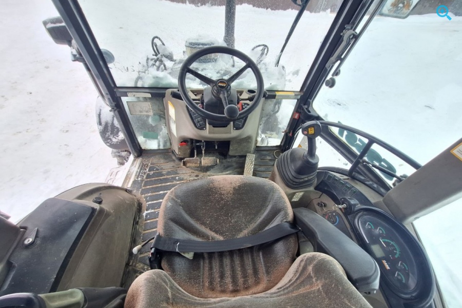 Экскаватор-погрузчик Case 695ST