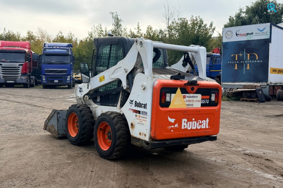 BOBCAT S570 (колёсный)