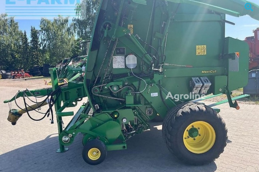 John Deere 864