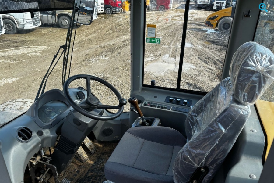 Каток SDLG RS8140H