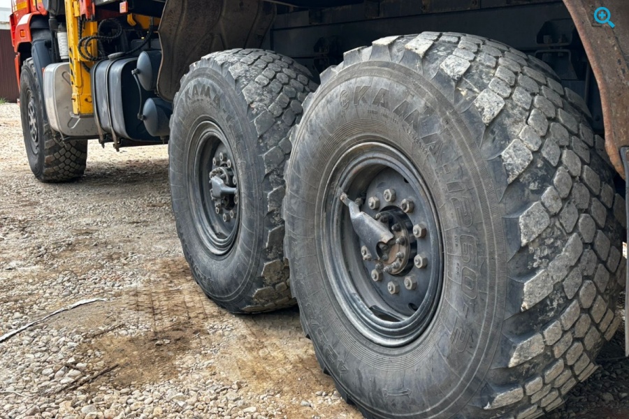 Полноприводный КАМАЗ-43118 с бурильно-крановой установкой Soosan SCS 866