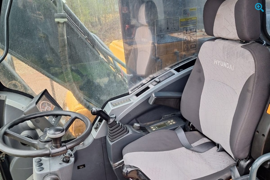 экскаватор HYUNDAY Robex R180W-9S
