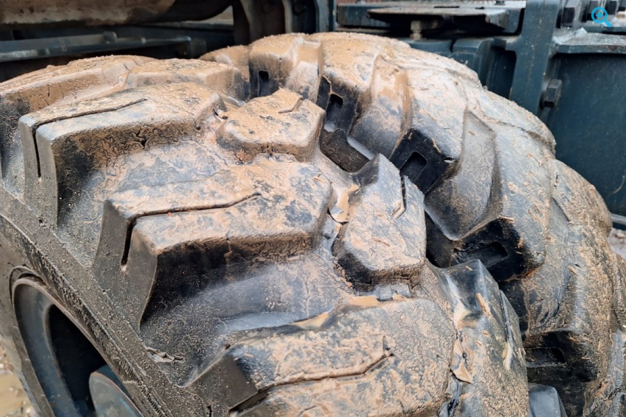  экскаватор HYUNDAY Robex R180W-9S