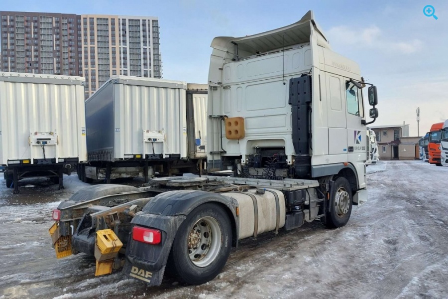 Седельный тягач DAF XF105.460