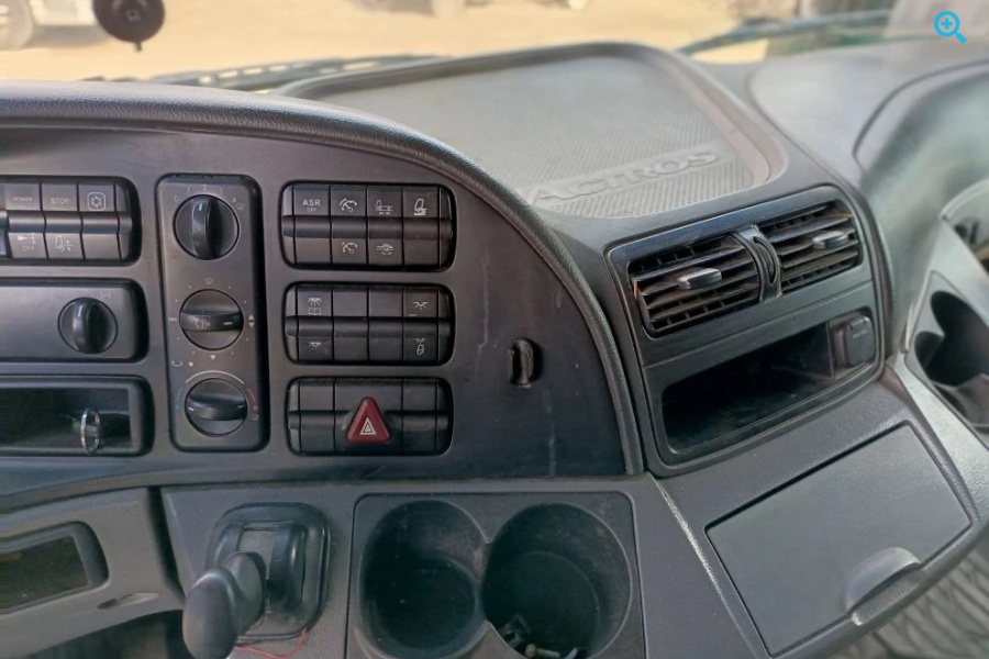 Mercedes Benz MB Actros 1844 MP3 (Mega space).
