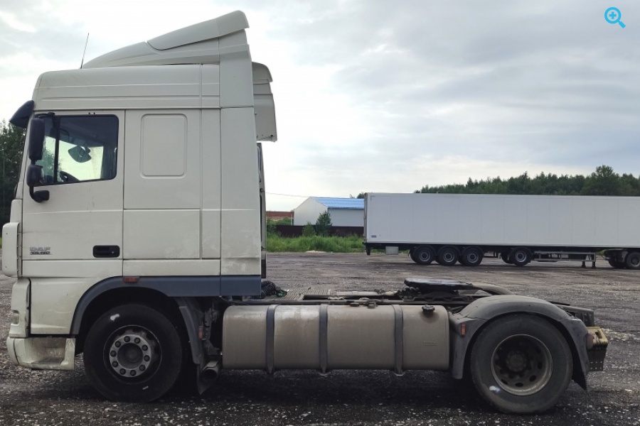 Седельный тягач DAF XF 105.460