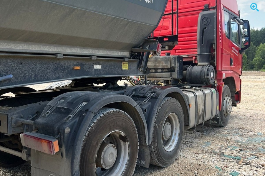 Седельный тягач SHACMAN SX42584V324 6×4