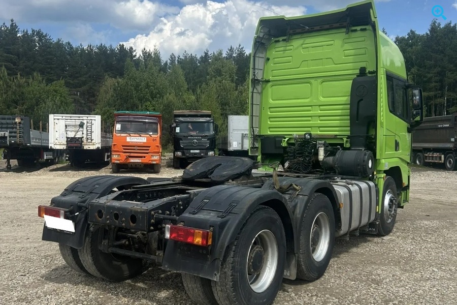 Shacman SX42584V324
