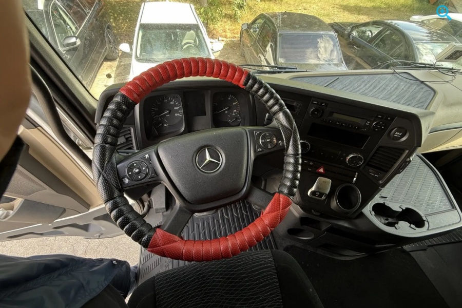 Mercedes Actros 1845LS