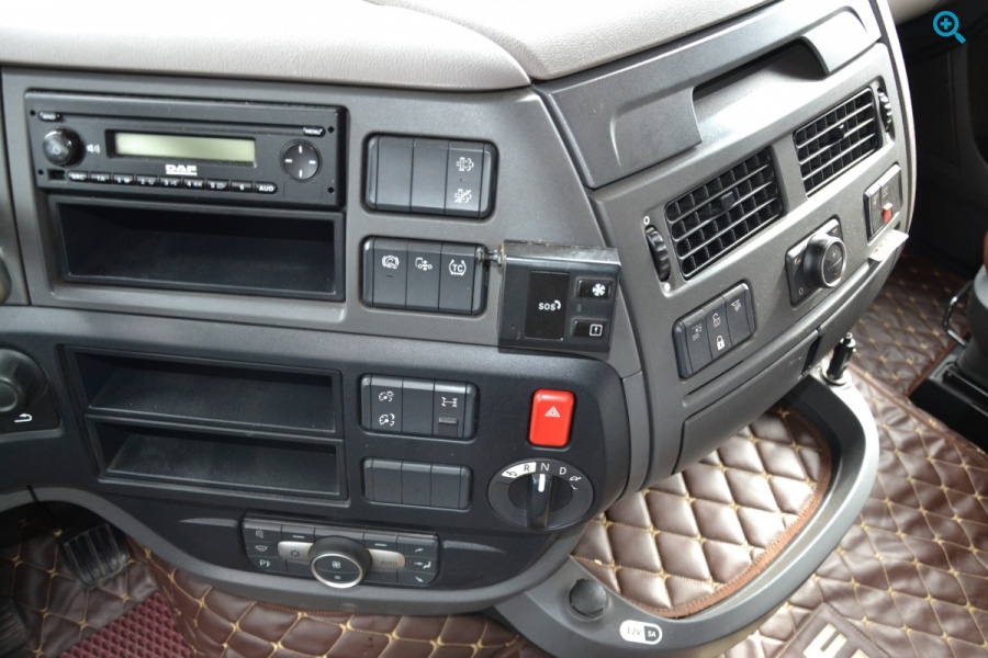 Седельный тягач DAF XF 106.480